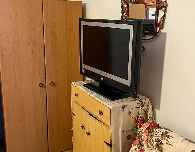 Andrea's Naxos Center * Naxos City