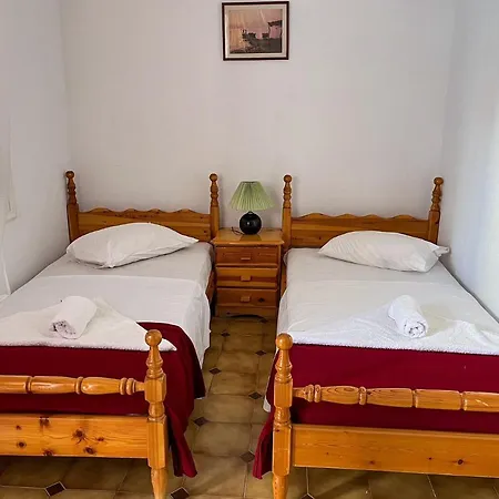 Andrea's Naxos Center Apartment *