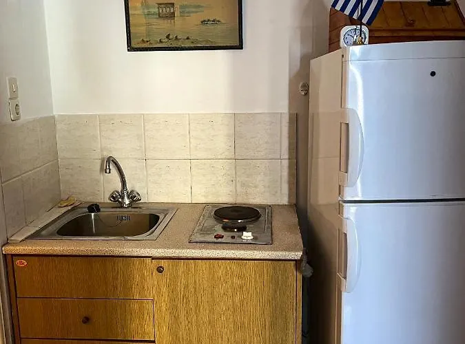 Andrea's Naxos Center *